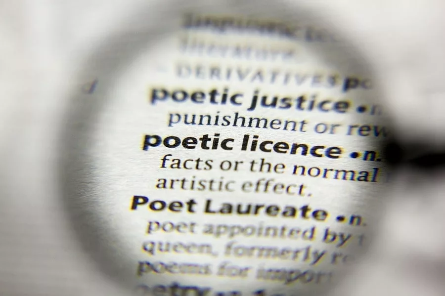 Zoomed in phrase Poetic license in a dictionary.