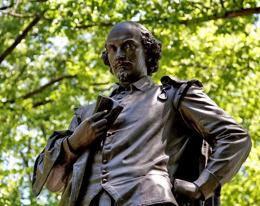 Statue of the famous English poet William Shakespeare in Central Park, New York.