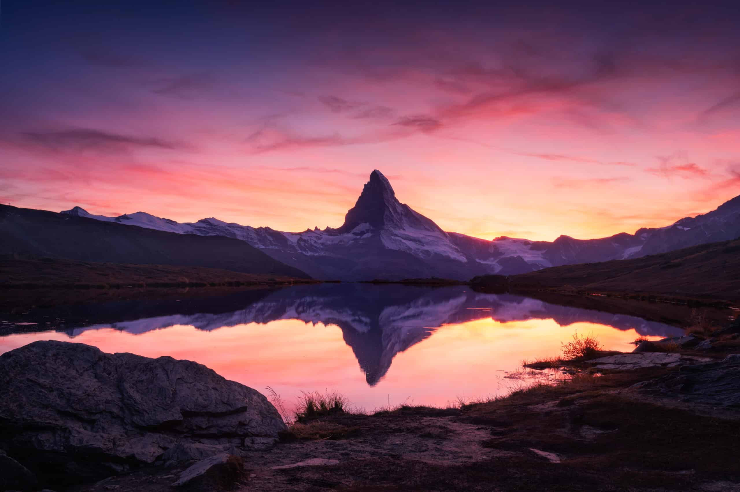 Matterhorn peak on Stellisee lake